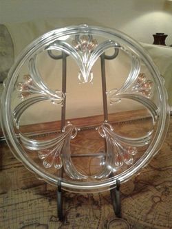 VINTAGE. Exceptionally Beautiful Cake Stand/Platter.