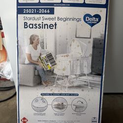 Delta Stardust Sweet Beginnings Bassinet