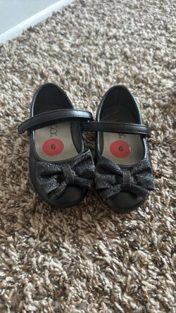 Girls shoes 6M