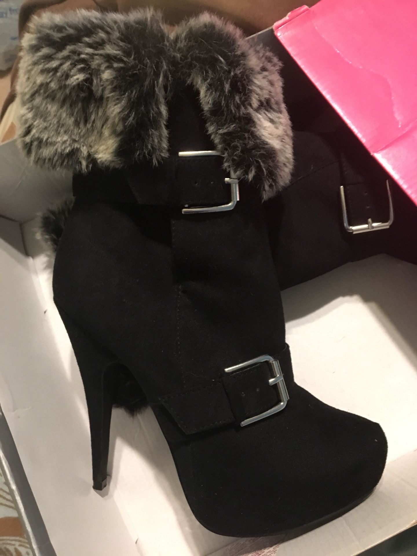 Suede fur boots 7.5-8