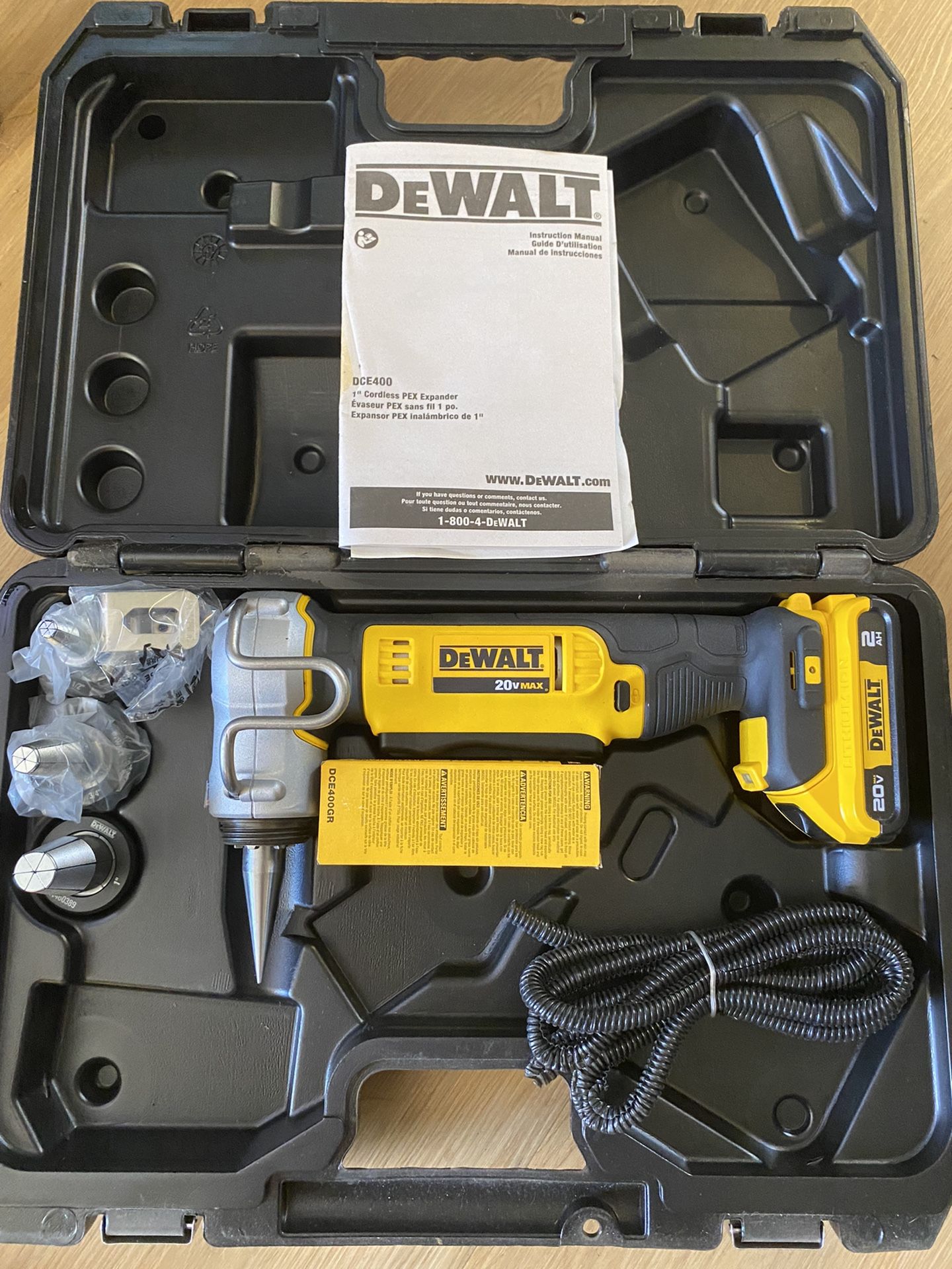 Dewalt DCE400B 20v Max* 1” PEX Expander Tool