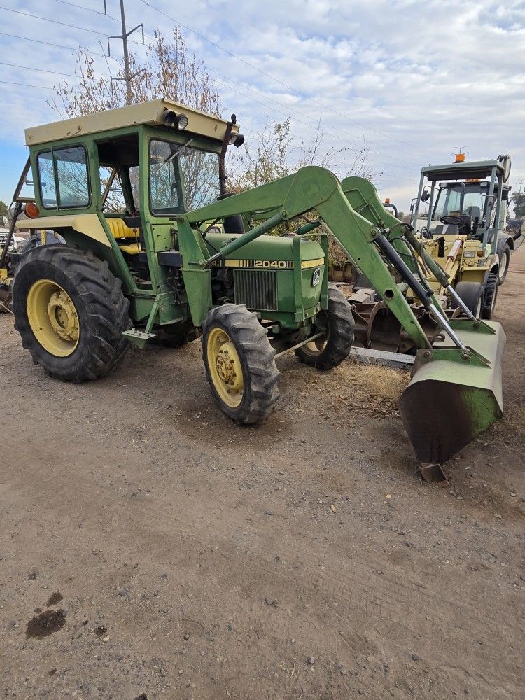 John Deer (Model 2040)
