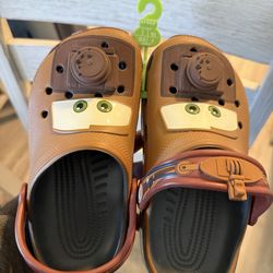 Mater Crocs size J1