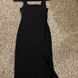 Midi dress with slit