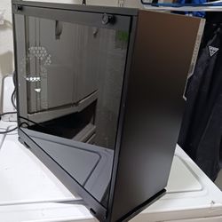 IN WIN 101C Black ASUS  gaming desktop computer.  Windows 10 pro. Good condition.  wifi . Bluetooth.  Intel core i7  -4820 CPU processor.  3.70 GHz.  
