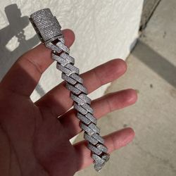Custom White Gold Cuban Bracelet