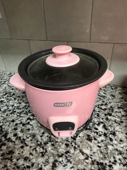 Pink mini rice cooker