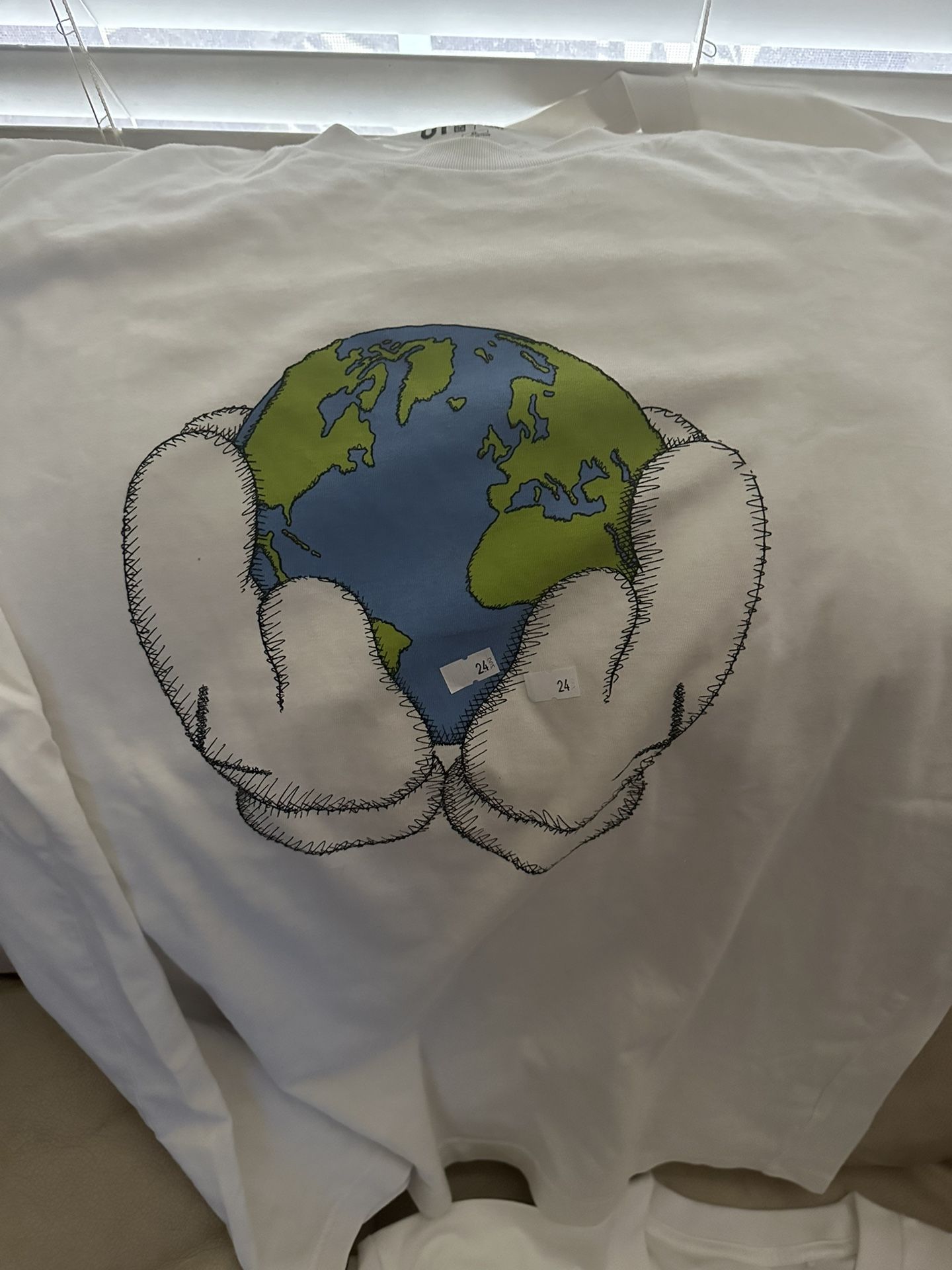 Kaws Worldwide T Shirt, Size Xl XXL