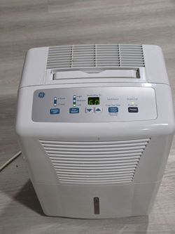 GE 30-Pint Portable Dehumidifier (Model ADEL3OLRQ2)