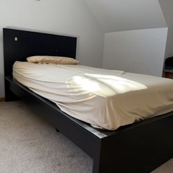 Set Of 2 Twin Size Beds