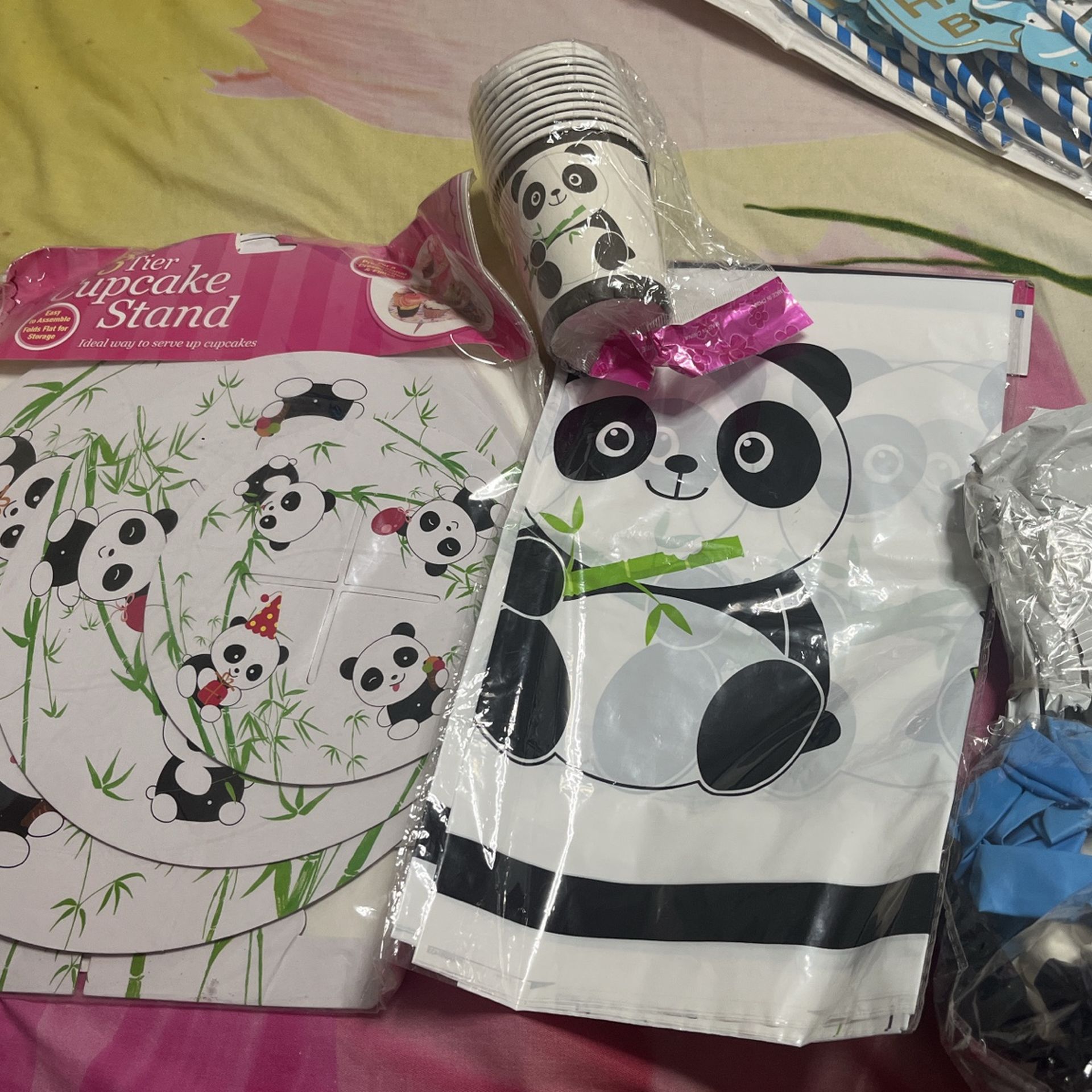 Panda Theme Cupcake Stand Table Cloth Nd 10 Glases