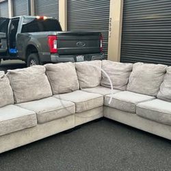 Sectional Couch 