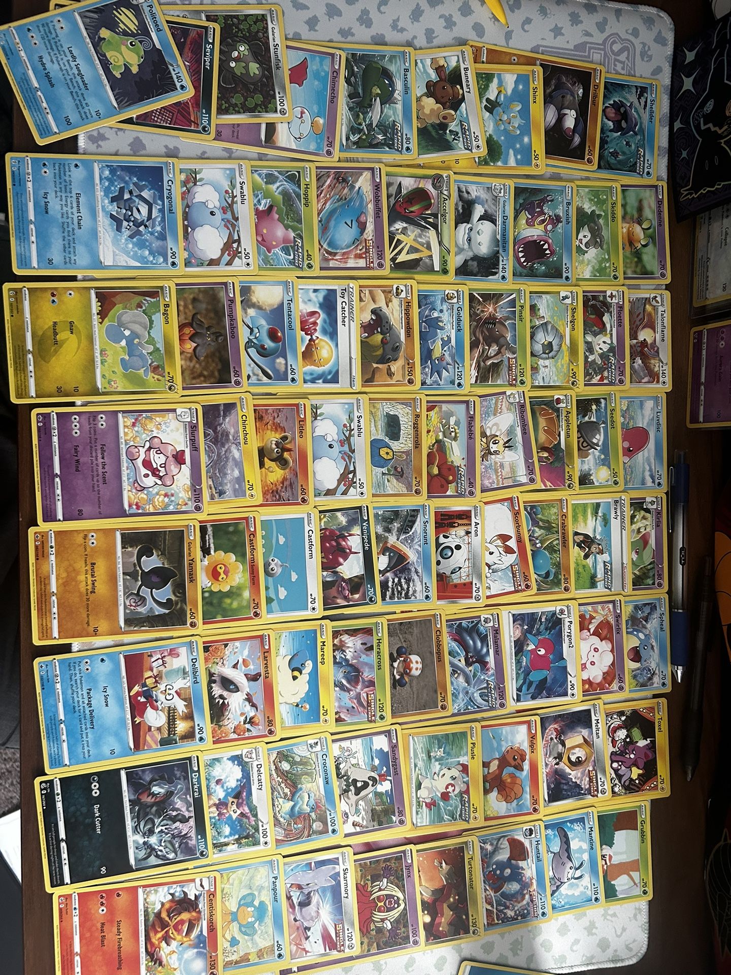 Pokemon Cards (200)