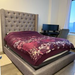 Beautyrest Queen size mattress, Plush Pillow Top Vanderbilt collection Teagan 