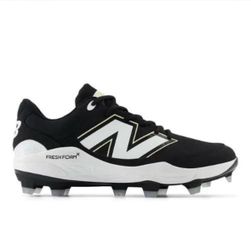 BASEBALL CLEATS