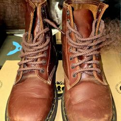 Dr. Martens leather Burgundy  Combat boots