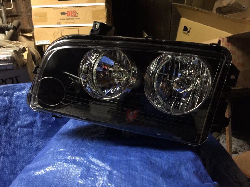 2007 Dodge Charger Right Headlight