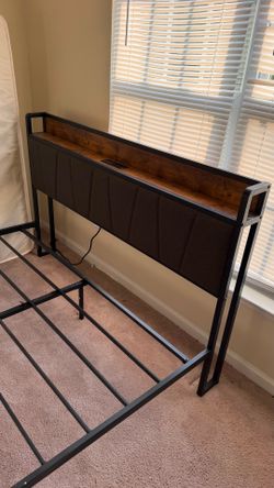 Queen size metal platform bed frame
