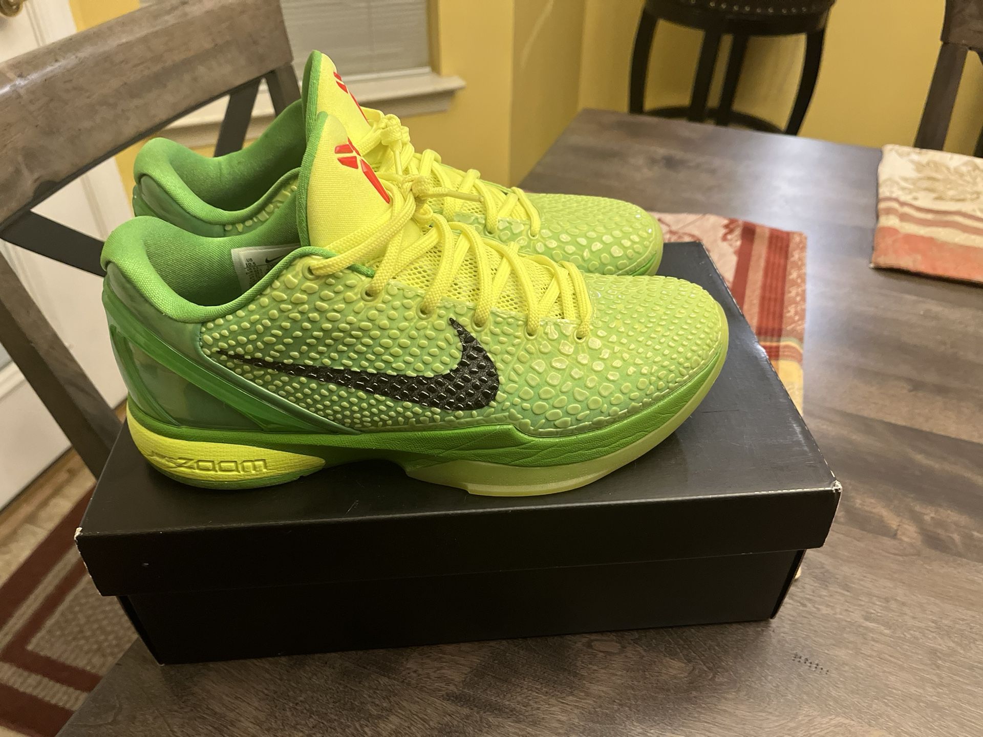 Kobe Grinch 