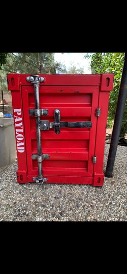 Container safety box
