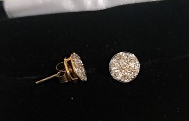 10klt.  DIAMOND  earrings for women. New 