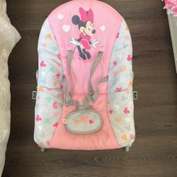 Minnie mouse baby rocker