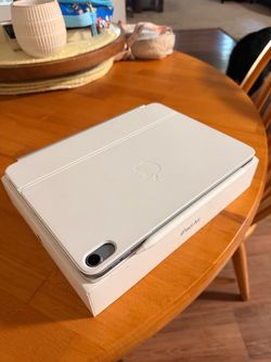 Apple iPad Air with Smart Case and Pencil Pro