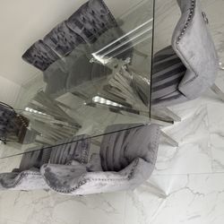 Dinning Table 
