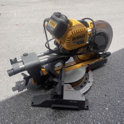 DeWalt Compund Miter Saw