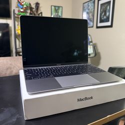 2017 MacBook 12” Retina – 8GB RAM 256GB SSD – Space Gray