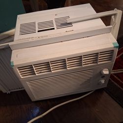 Air Conditioner Basically New