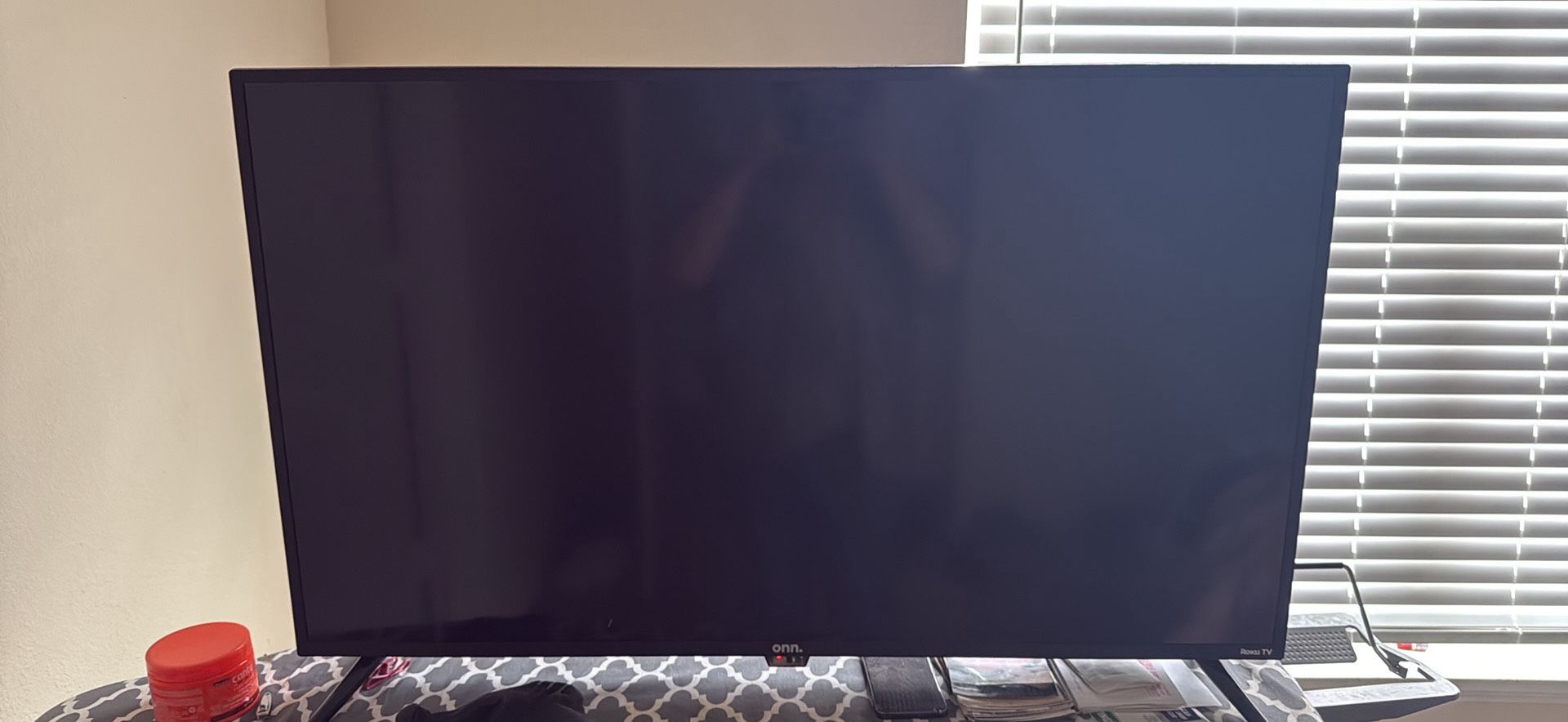 43 inch ONN smart tv