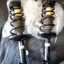 New Rear Strut Assemblies (Pair) Fits 93-02 Corolla / Prizm
