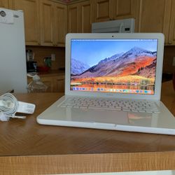 Apple MacBook 