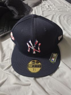 Yankess fotted 7 3/4's. New