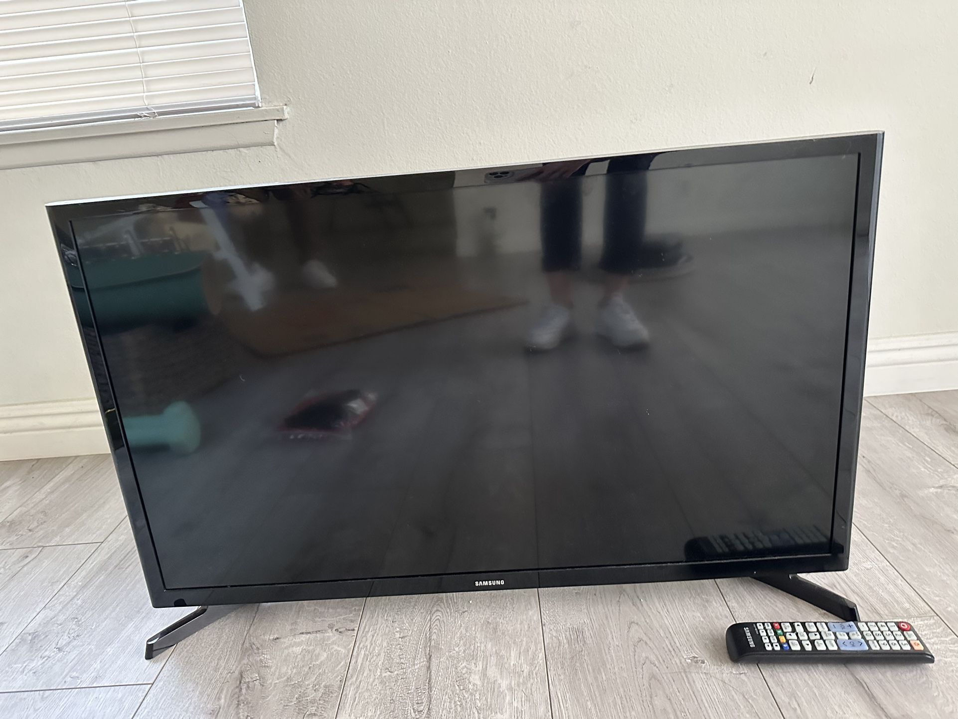 samsung 32 inch TV
