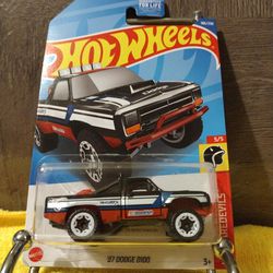 🔥 Wheels ‘87 Dodge D100( treasure hunt) hw daredevils 5/5 186/250
