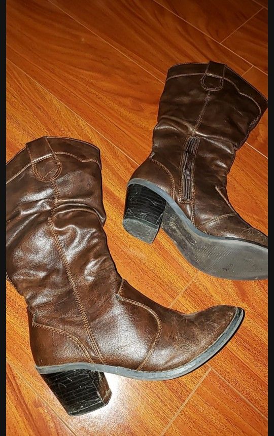 Girls Boots, Size 2