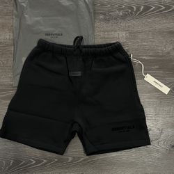 Black Essential Shorts Size M