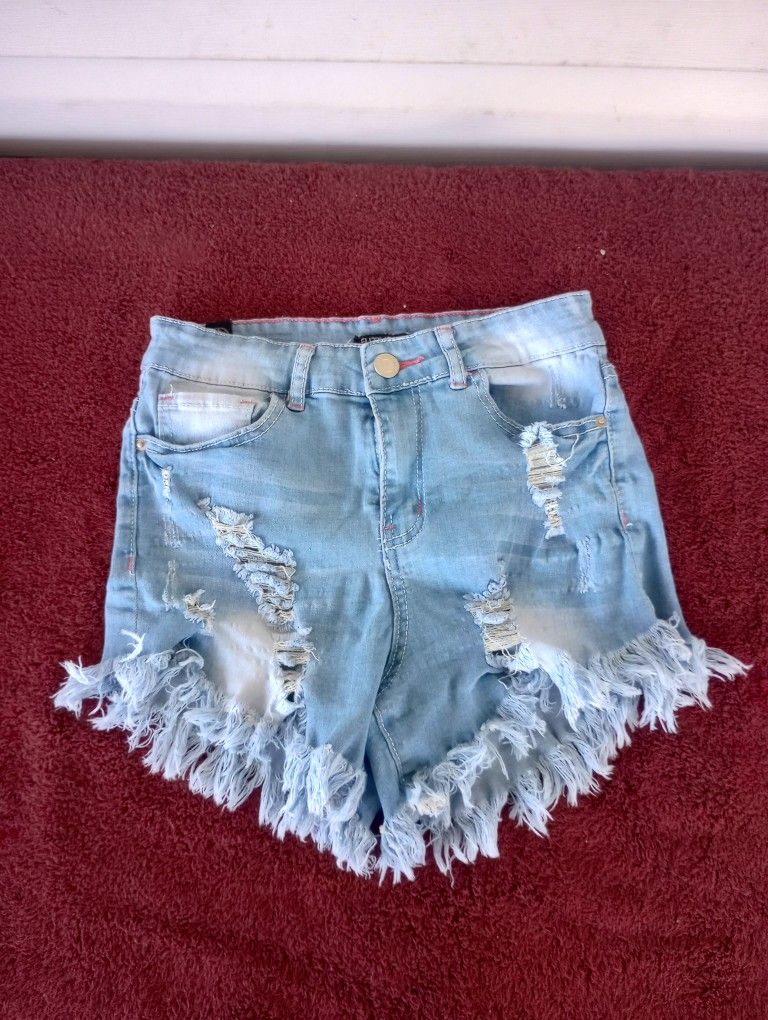 Elite jeans distressed light wash shorts size 5/6