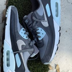 Women’s Size 9 Nike Air Max 90 Light Pumice Photon Dust sneaker Blue & Gray Leather / Suede
