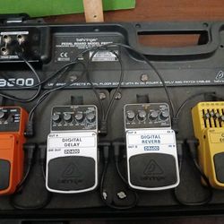 Behringer Pedal Board Model Pb600