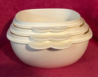 Vintage Tupperware White Square Nesting Stacking Butterfly Tab Handle NO LIDS Bowl Set Of 3 2510A-2 2511A-1 2512A-2