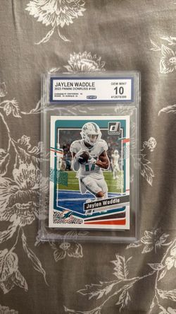 Miami Dolphins  - Jaylen Waddle 2023 Panini Donruss #185 CGC 10
