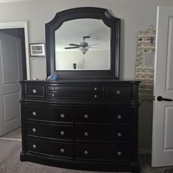 Dresser And Mirror 