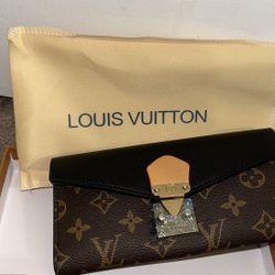 Louis Vuitton Wallet 