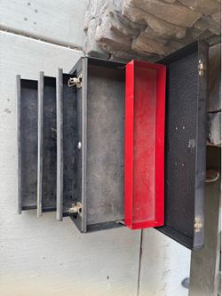 Metal toolbox