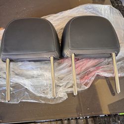 OEM Rear Headrests – 2019 Audi S5 Cabriolet