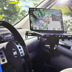 Laptop or Tablet vehicle mount