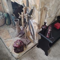 Lot Of Swords . 